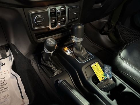 Used 2021 Jeep Wrangler Unlimited Sahara image 20