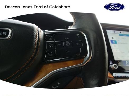 Used 2022 Jeep Grand Wagoneer Series III image 25