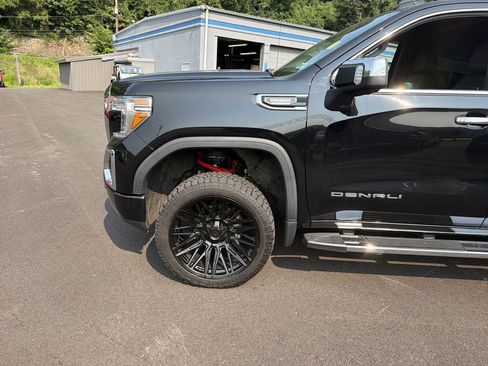 Used 2020 GMC Sierra 1500 Denali w/ Denali Premium Package AWD/4WD image 10