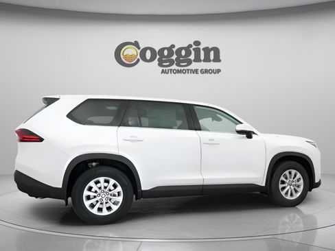 New 2026 Toyota Grand Highlander FWD image 20