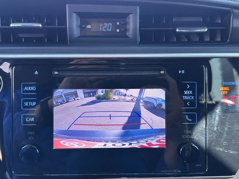 Used 2019 Toyota Corolla SE image 19