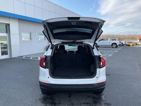 Certified 2023 GMC Terrain SLE w/ Driver Convenience Package AWD/4WD image 17