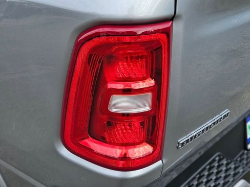 New 2026 RAM 1500 4x4 Crew Cab image 9