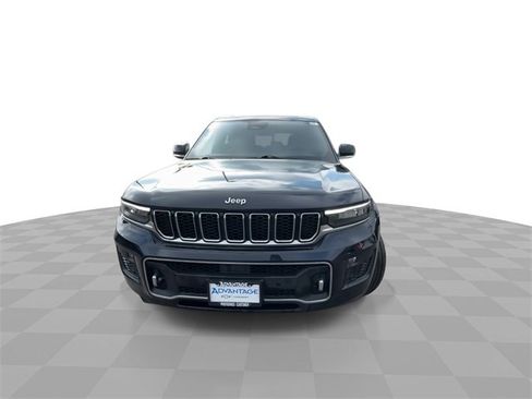 Used 2023 Jeep Grand Cherokee L Overland image 3