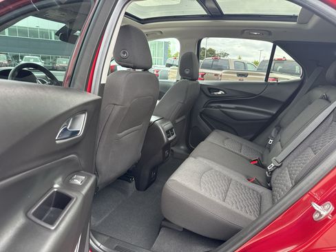 Certified 2019 Chevrolet Equinox LT w/ Sun & Navigation Package AWD/4WD image 31