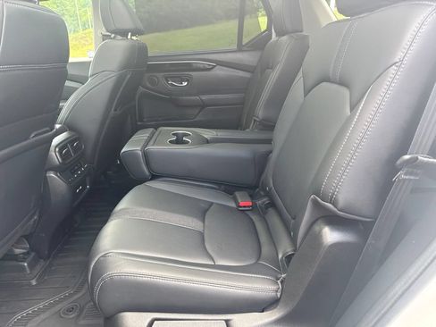 Used 2023 Honda Pilot Touring image 36