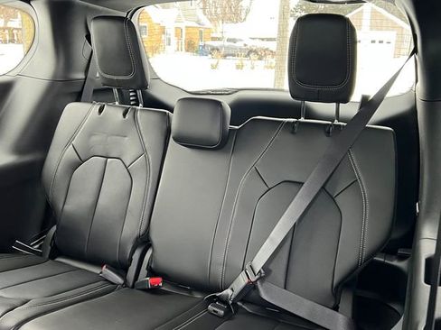 New 2026 Chrysler Pacifica Select w/ S Appearance Package image 7