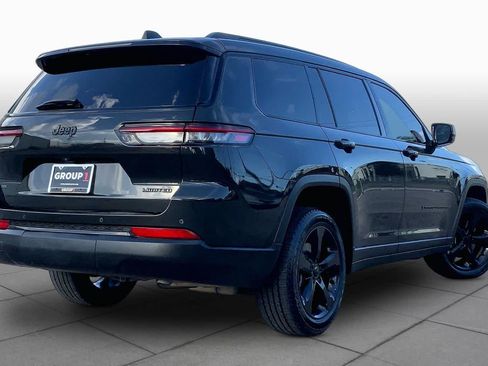 Used 2023 Jeep Grand Cherokee L Limited w/ Black Appearance Package RWD image 12