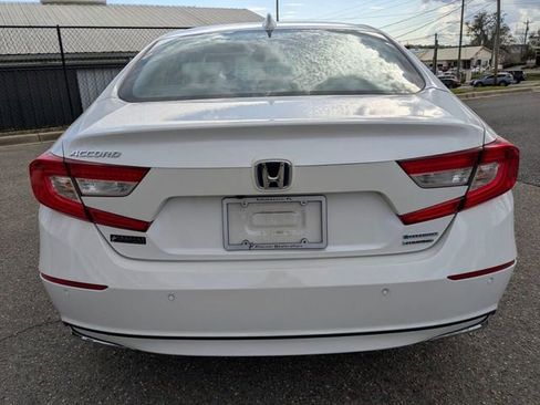 Used 2021 Honda Accord Touring image 9