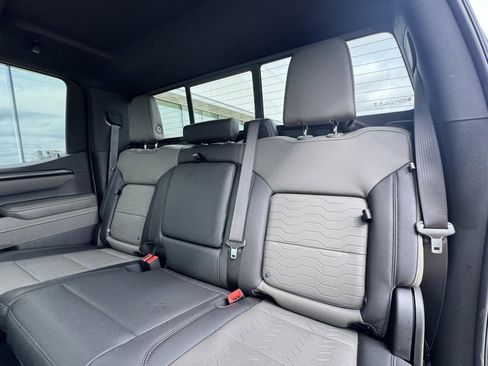 Used 2025 Chevrolet Silverado 1500 ZR2 w/ Technology Package image 19