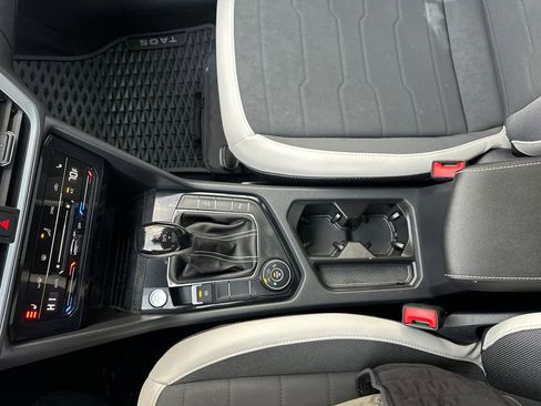 New 2025 Volkswagen Taos SE image 12