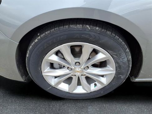 Used 2024 Chevrolet Malibu LT image 25