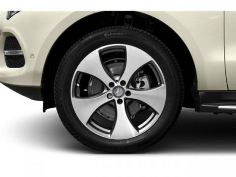 Used 2018 Mercedes-Benz GLE 350 4MATIC image 11