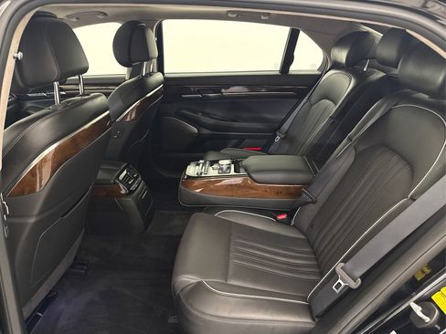 Used 2017 Genesis G90 3.3T Premium image 25