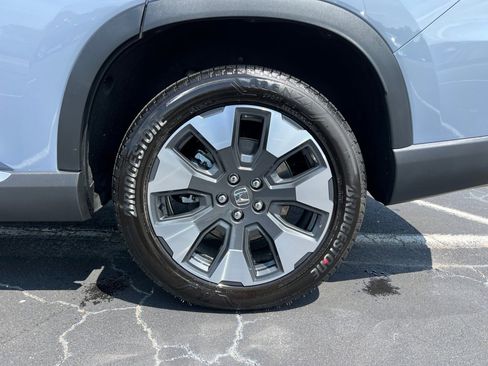 Used 2025 Honda Pilot Black Edition image 22
