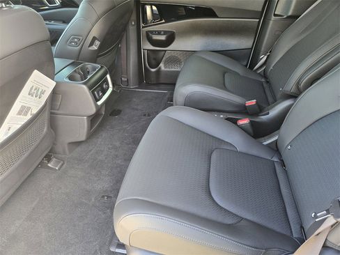 New 2026 Kia Carnival SX Prestige image 20