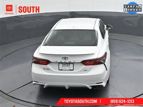 Used 2024 Toyota Camry SE image 40