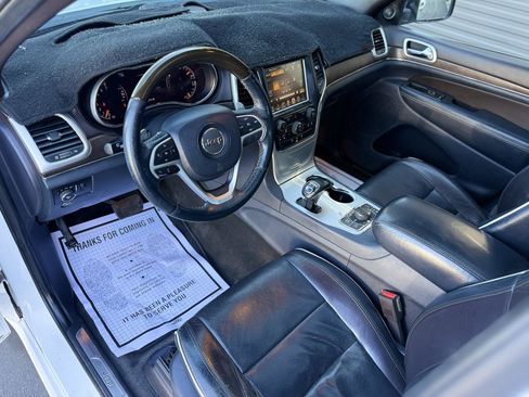 Used 2014 Jeep Grand Cherokee Overland AWD/4WD image 12