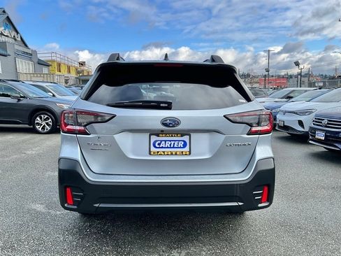 Used 2022 Subaru Outback Premium image 7