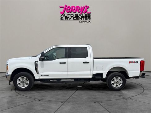 Used 2025 Ford F250 XLT w/ FX4 Off-Road Package image 11