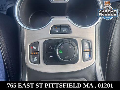 Used 2023 GMC Terrain Denali w/ Denali Premium Package image 13