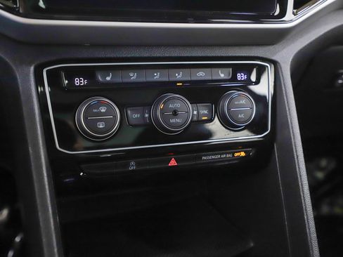 Used 2022 Volkswagen Atlas Cross Sport SEL R-Line AWD/4WD image 24