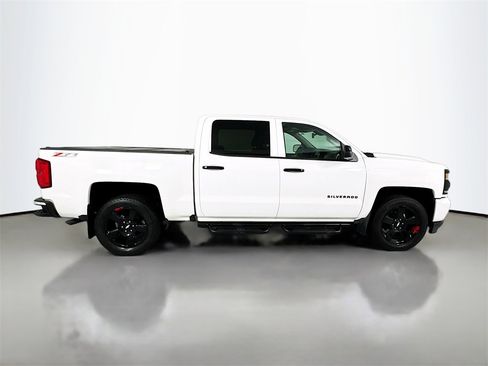 Used 2017 Chevrolet Silverado 1500 LTZ Z71 w/ Redline Edition image 9
