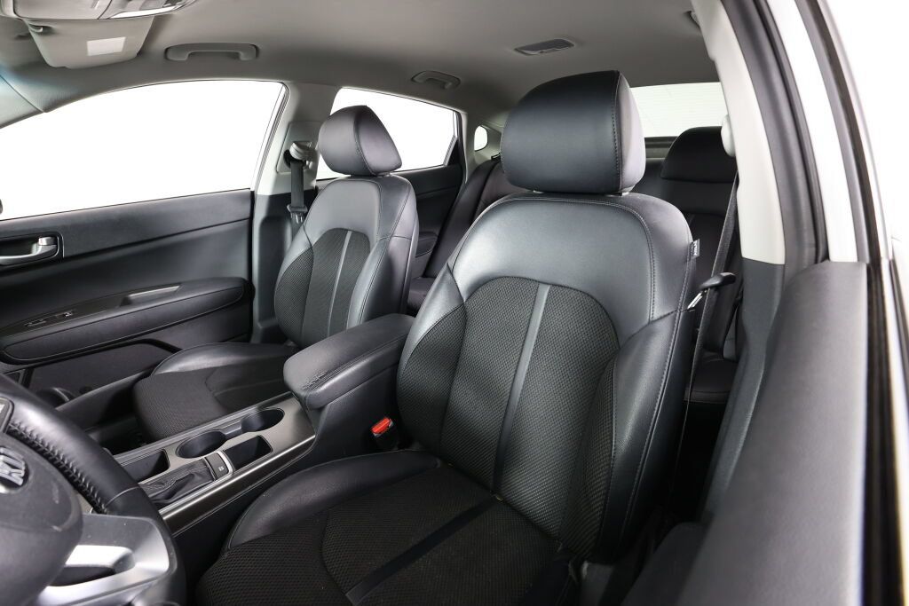 Used 2019 Kia Optima S FWD image 11