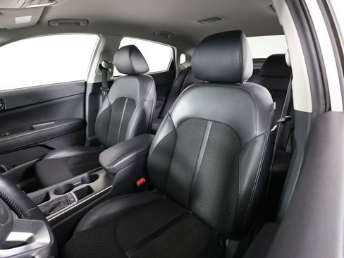 Used 2019 Kia Optima S FWD image 11