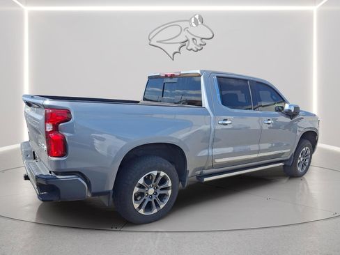 Used 2024 Chevrolet Silverado 1500 High Country w/ Technology Package image 40