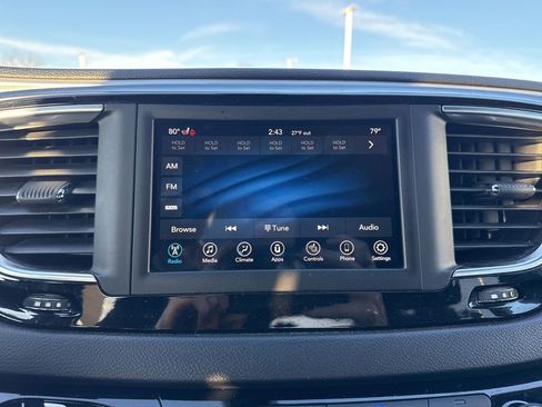 Used 2020 Chrysler Pacifica Touring w/ S Appearance Package image 15