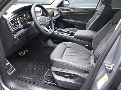 New 2026 Volkswagen Atlas SEL Premium R-Line AWD/4WD image 17