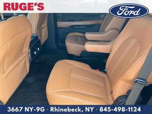 Used 2023 Ford Expedition Platinum AWD/4WD image 17