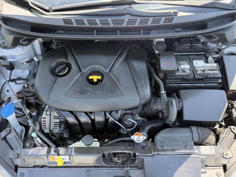 Used 2016 Hyundai Elantra SE FWD image 23