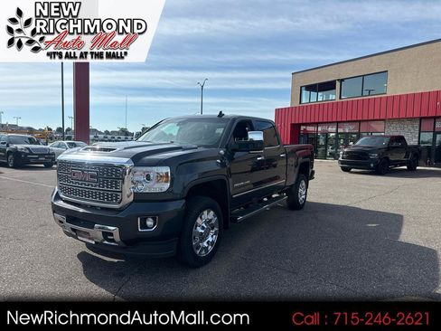 Used 2018 GMC Sierra 2500 Denali w/ Duramax Plus Package AWD/4WD image 1