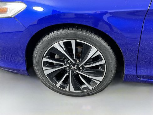 Used 2017 Honda Accord EX image 25