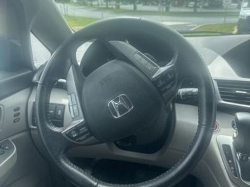 Used 2014 Honda Odyssey Touring image 19
