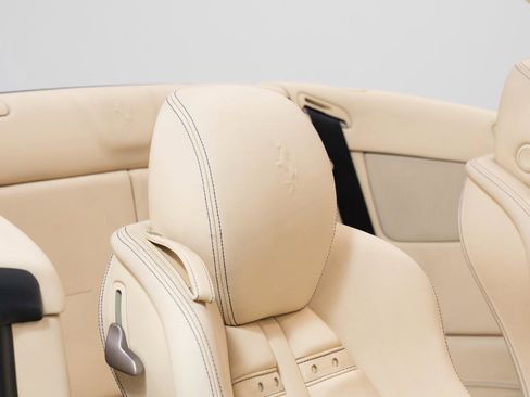 Used 2010 Ferrari California RWD image 63