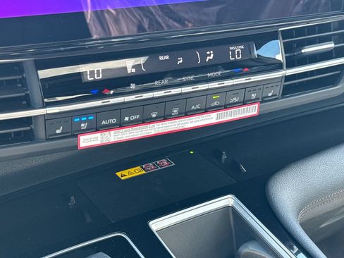 New 2026 Toyota Sienna Platinum AWD/4WD image 26