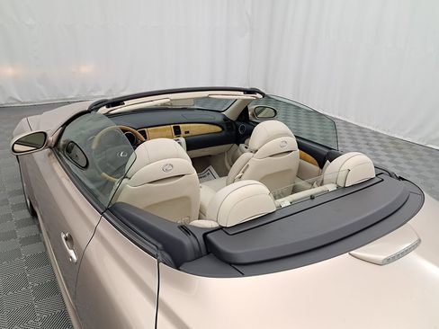 Used 2002 Lexus SC 430 Convertible image 3