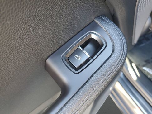 Used 2021 Porsche Macan image 17