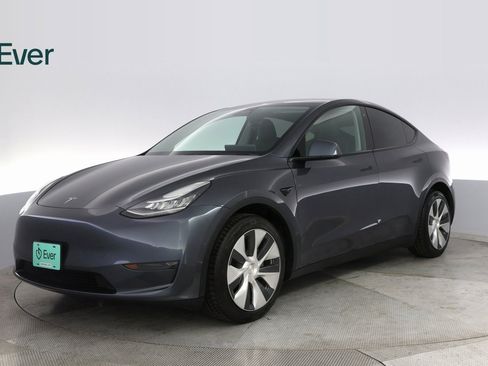 Used 2020 Tesla Model Y Performance image 2