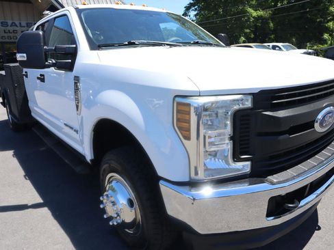 Used 2019 Ford F350 XL w/ Power Equipment Group AWD/4WD image 3