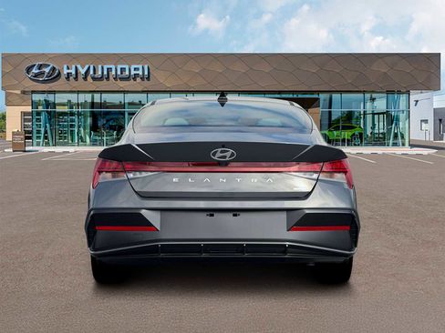 New 2026 Hyundai Elantra Limited image 6