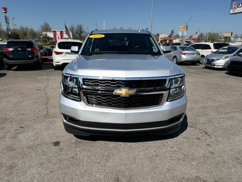 Used 2019 Chevrolet Suburban LT RWD image 7