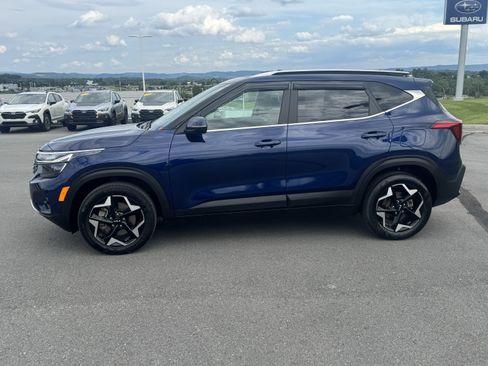 Used 2024 Kia Seltos EX AWD/4WD image 7