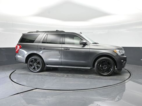 Used 2021 Ford Expedition XLT RWD image 12
