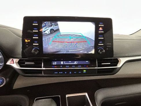 Used 2021 Toyota Sienna LE FWD image 25