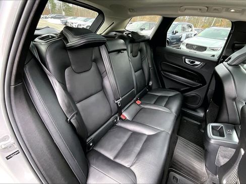 Certified 2023 Volvo XC60 B5 Plus w/ Climate Package image 19
