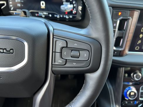 Used 2024 GMC Yukon Denali Ultimate AWD/4WD image 33